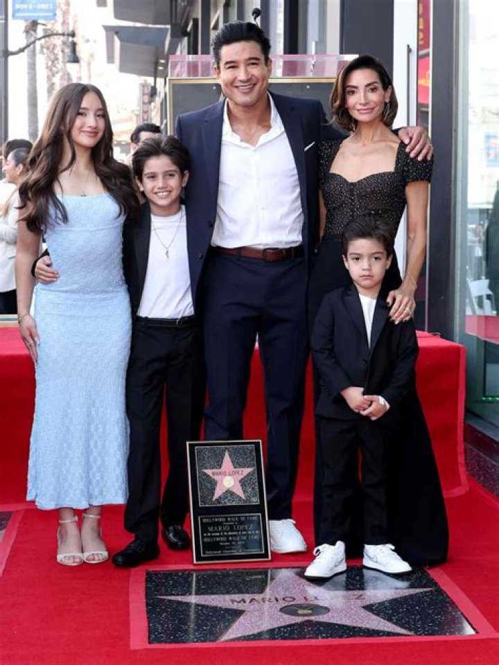 Ali Larter Mario Lopez: A Look Back at Their Connection