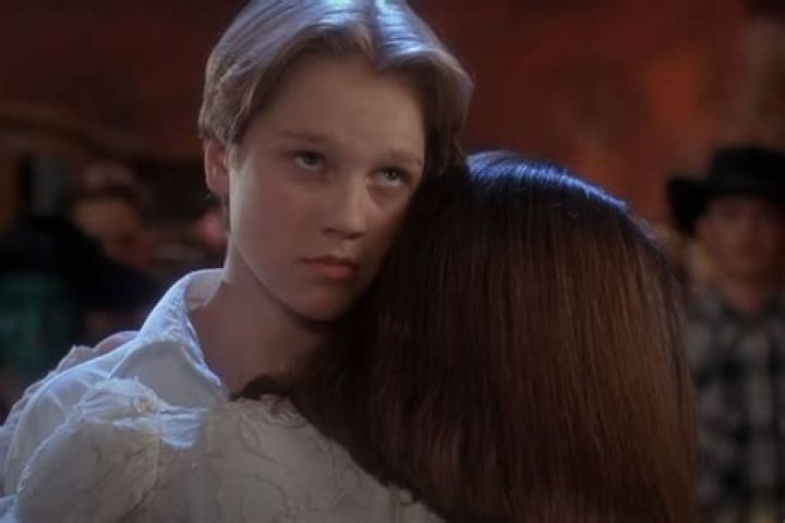 Devon Sawa: From 90s Heartthrob to Horror Hero – A Look at a Lasting Career